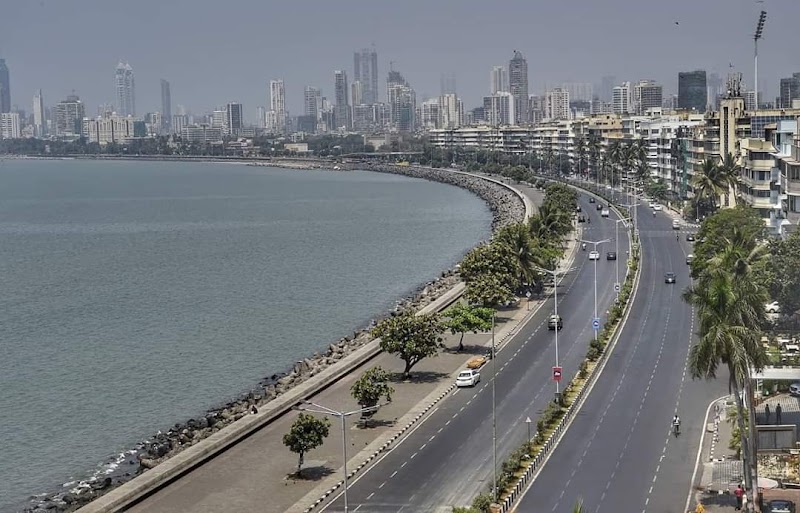 Набережная Marine Drive