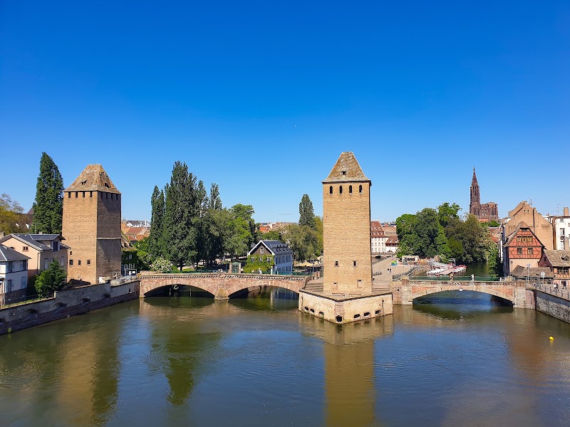 Крытые мосты (Ponts Couverts)