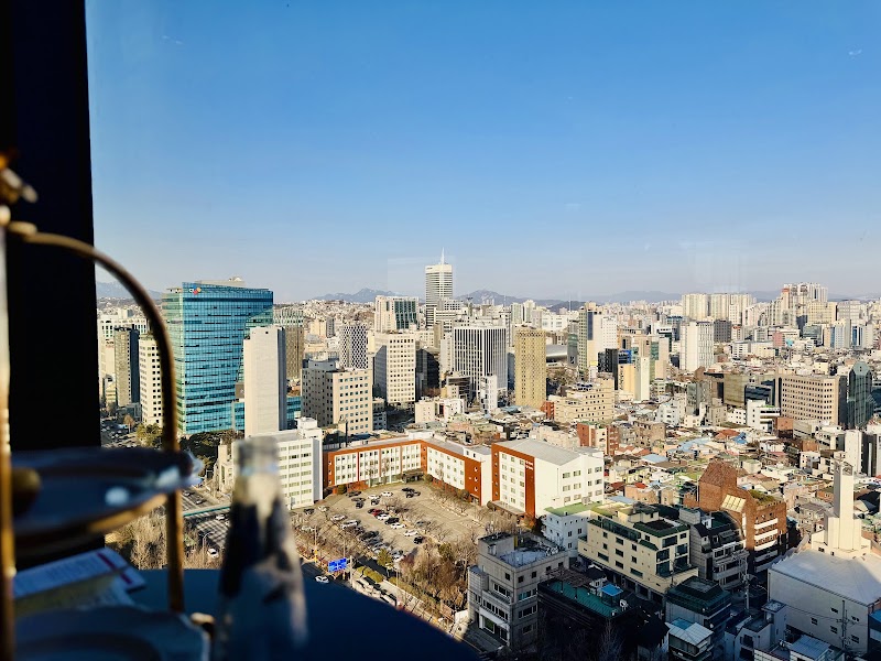 The Ambassador Seoul - A Pullman Hotel, Сеул