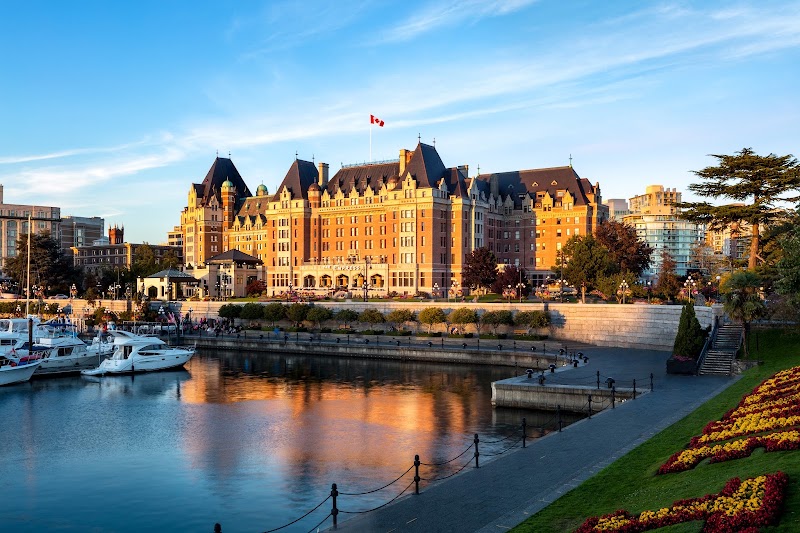 Inner Harbour Causeway & Fairmont Empress