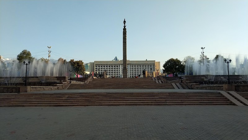 Площадь Республики