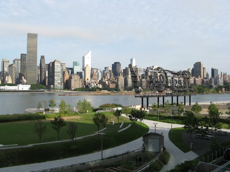 Gantry Plaza State Park