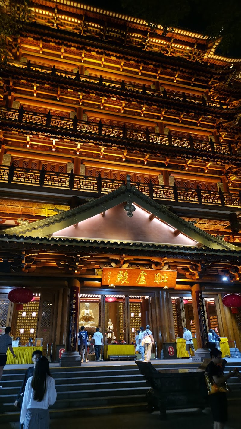 Академия клана Чэнь (Guangdong Folk Arts Museum)