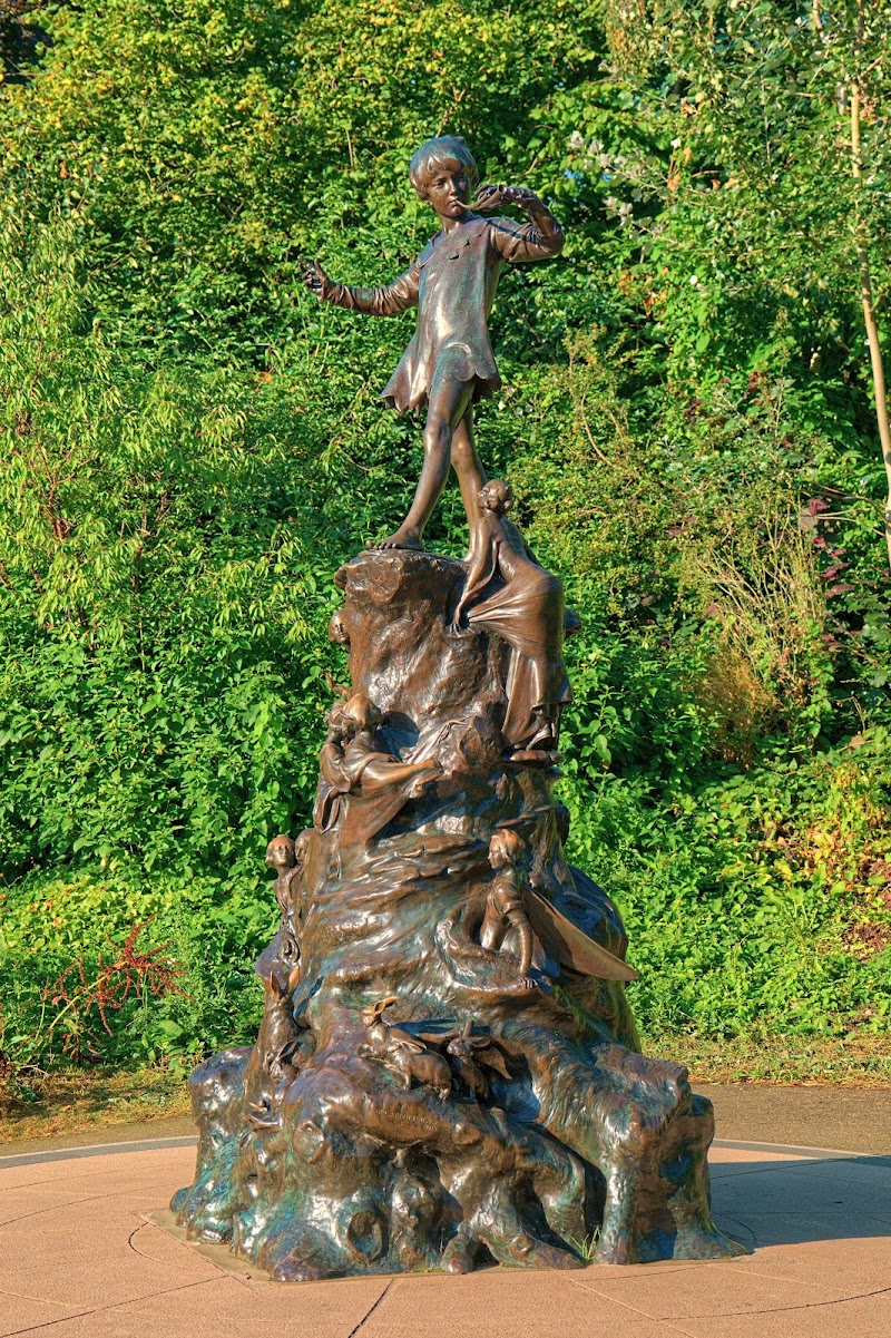 Kensington Gardens (Peter Pan Statue)