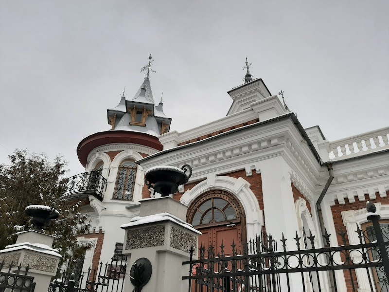 Особняки Клячина и Новокрещеновой
