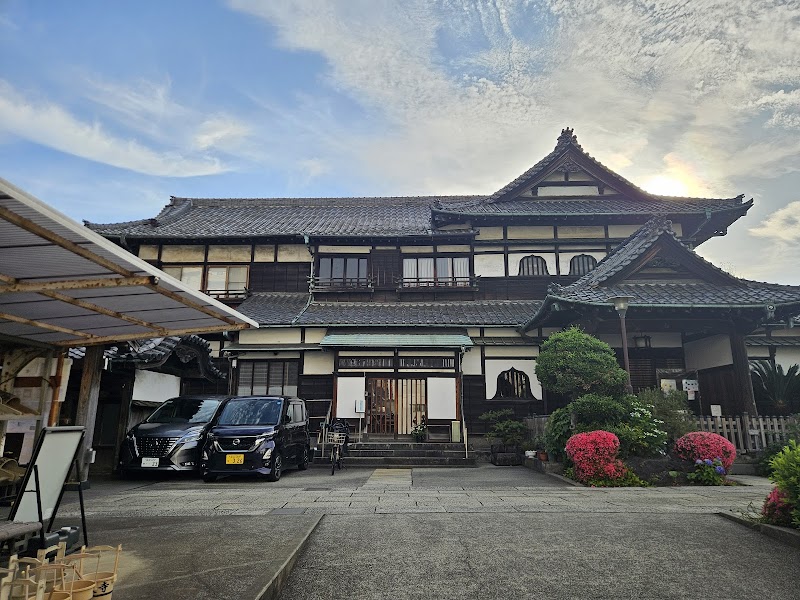 Yanaka Cemetery
