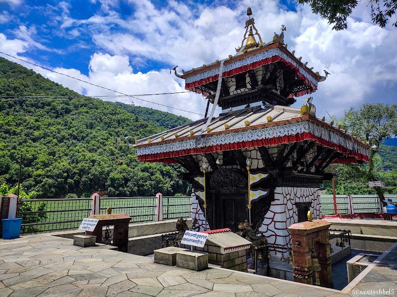Озеро Фева и Храм Тал Барахи (Tal Barahi Temple)