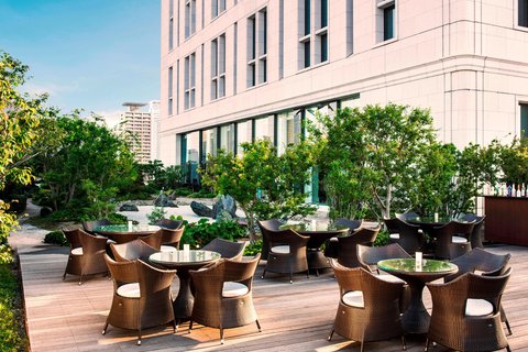 The St. Regis Osaka, Осака
