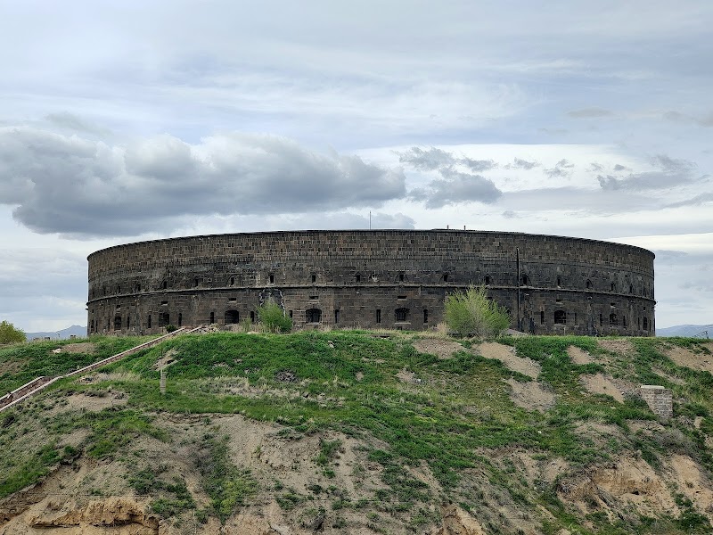 Черная крепость (Сев Берд)