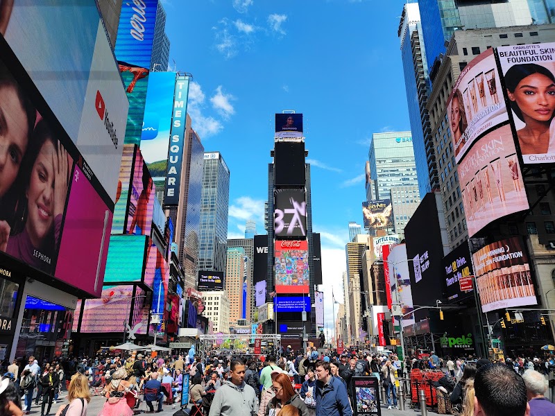 🚶 Walk to Times Square