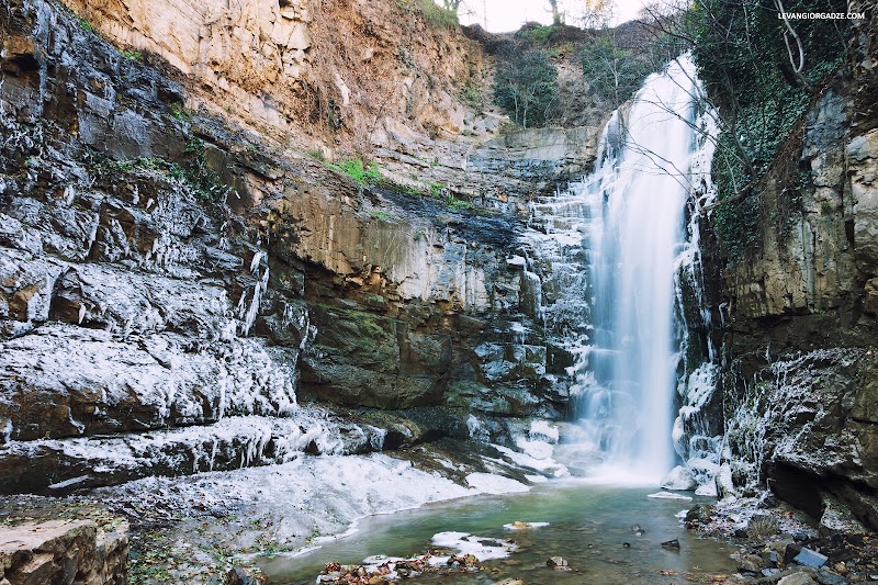 Abanotubani & Leghvtakhevi Waterfall