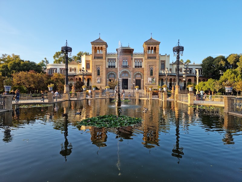 Plaza de España & María Luisa Park