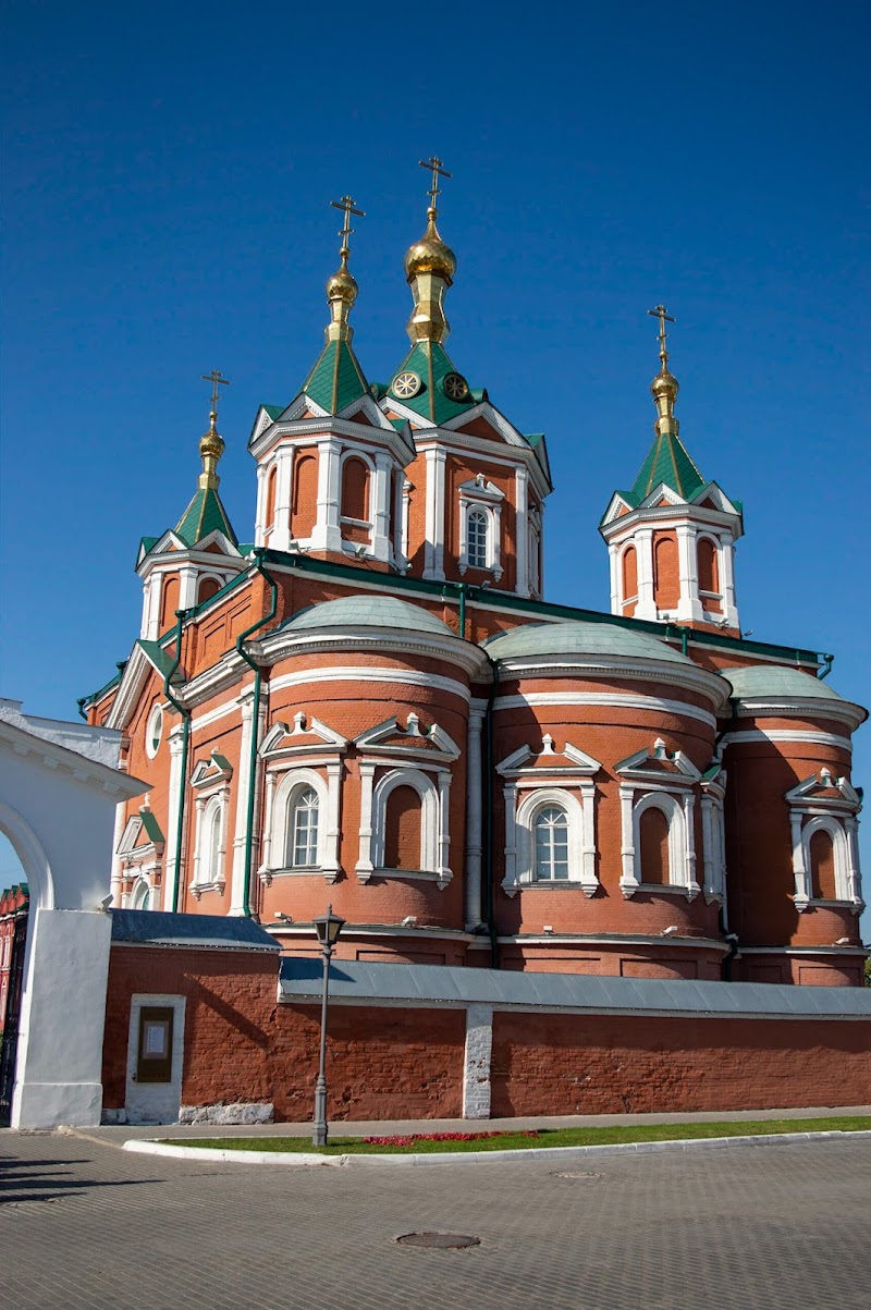Брусенский монастырь и Маринкина башня