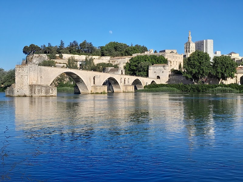 Pont Saint-Bénézet (Авиньонский мост)