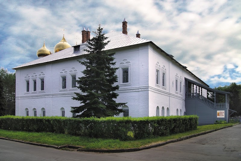 Митрополичьи палаты, Успенский собор и Стрелка
