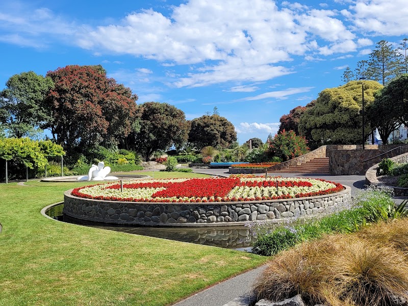 Sunken Gardens & Marine Parade