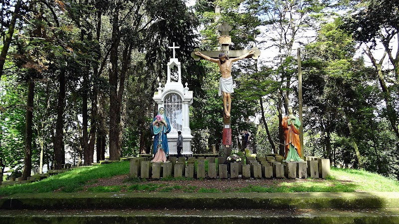 Santuario Gruta Monte Calvario