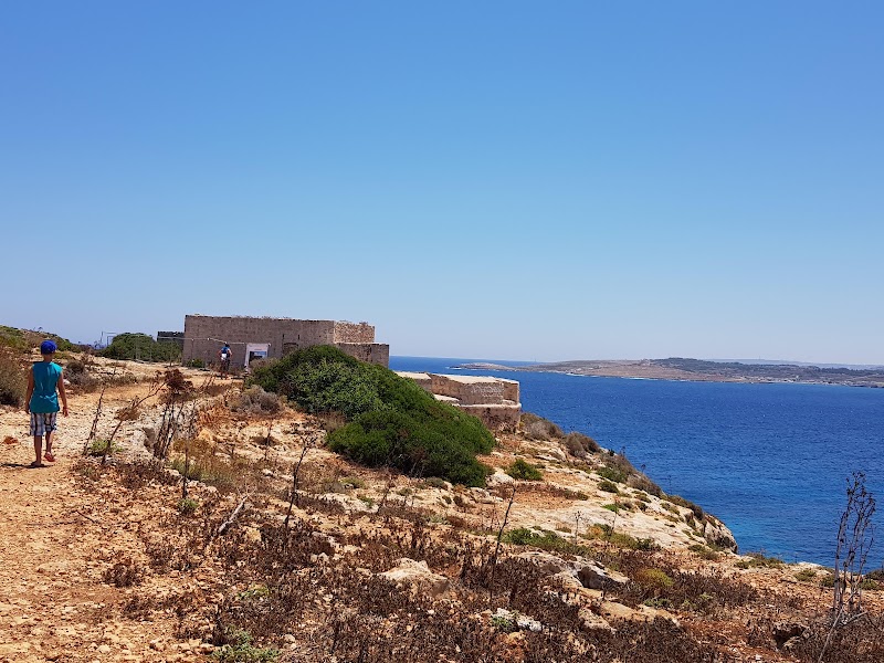 🚶 Trek to Santa Marija Battery