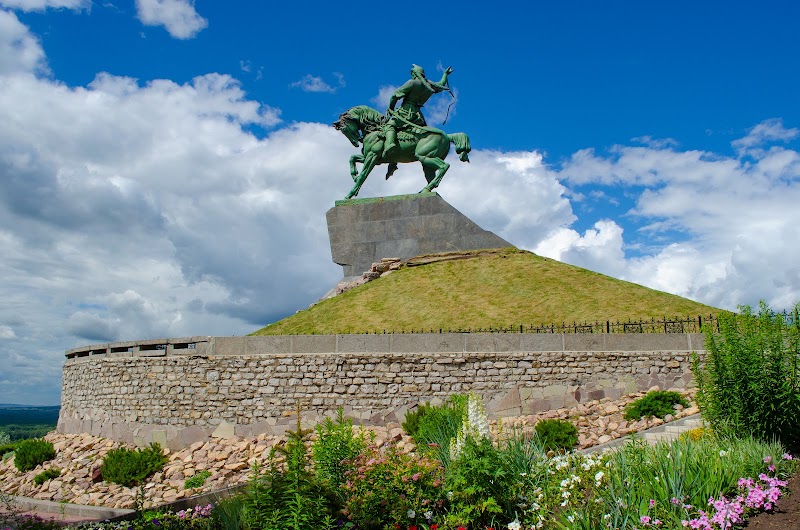 Памятник Салавату Юлаеву