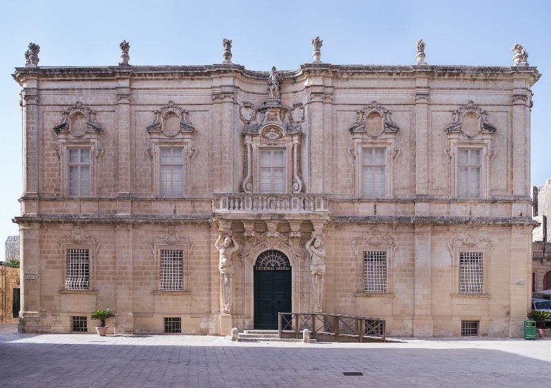 Главные ворота Мдины (Mdina Main Gate)