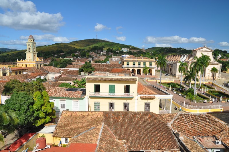 Plaza Mayor и Iglesia