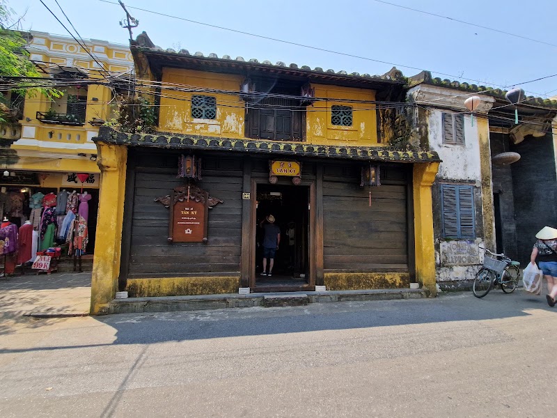 Дом Тан Ки (Tan Ky Old House)
