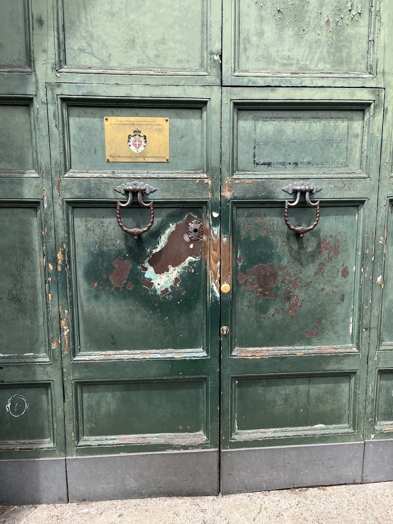 Aventine Keyhole