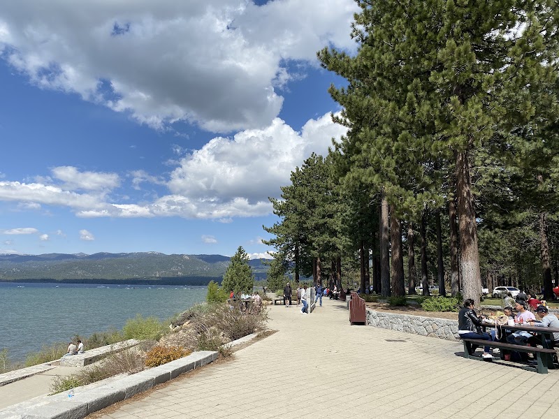 Lakeview Commons